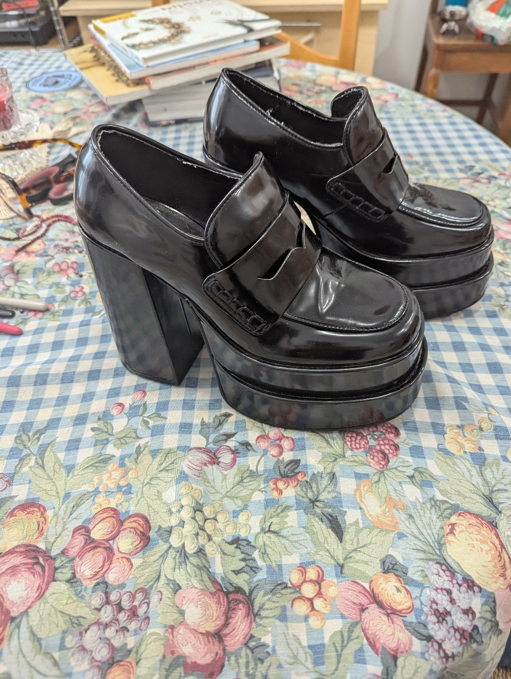 Steve Madden Big Platform Black Shoe